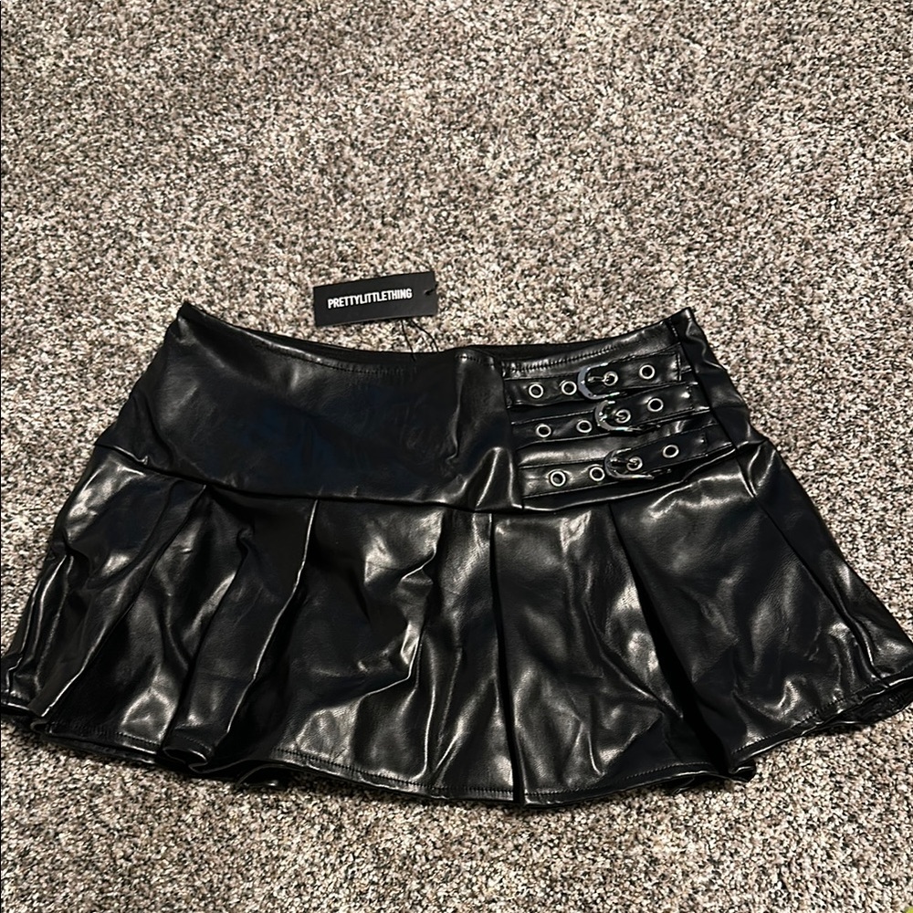 PrettyLittleThing Black Skater Mini Skirt